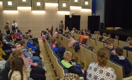 Międzynarodowy Dzień Teatru w TOK-u z Brzechwą i Teatrem Młodszych