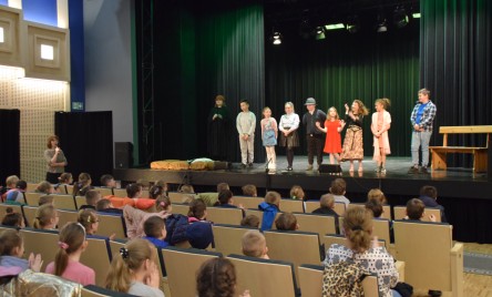 Międzynarodowy Dzień Teatru w TOK-u z Brzechwą i Teatrem Młodszych
