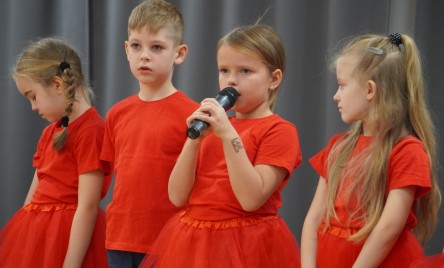 Przedszkolaki dla tarnogrodzkich seniorów