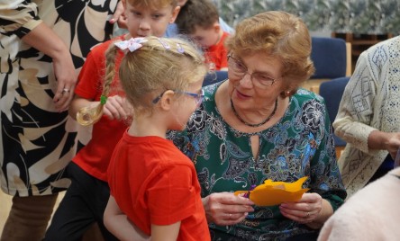 Przedszkolaki dla tarnogrodzkich seniorów