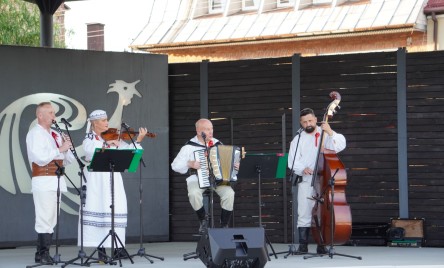 POTAŃCÓWKA NA POŻEGNANIE LATA  z Kapelą Ludową KRĄŻAŁKA 