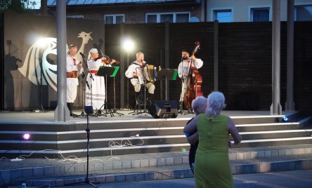 POTAŃCÓWKA NA POŻEGNANIE LATA  z Kapelą Ludową KRĄŻAŁKA 