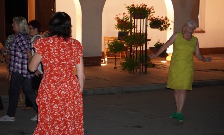 POTAŃCÓWKA NA POŻEGNANIE LATA  z Kapelą Ludową KRĄŻAŁKA 