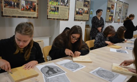  Tradycyjna sztuka drzeworytnicza w ramach projektu "1000-lecie koronacji Bolesława Chrobrego"