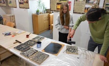  Tradycyjna sztuka drzeworytnicza w ramach projektu "1000-lecie koronacji Bolesława Chrobrego"