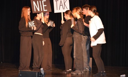 25. POWIATOWY PRZEGLĄD TEATRÓW DZIECIĘCYCH I MŁODZIEŻOWYCH-PELIMINAJCJE POWIATOWE