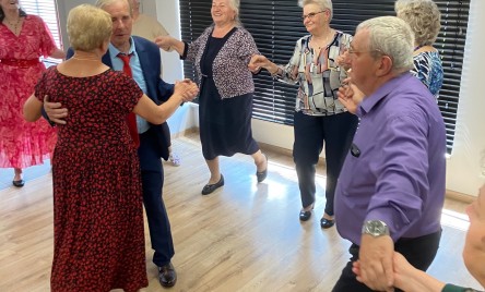 TARNOGRODZCY SENIORZY Z WIZYTĄ W STARYM DZIKOWIE