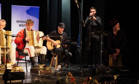 •	Wieczór Folkloru – Wspólnotowe muzykowanie z Pawłem Steczkowskim &amp; TEUTA PROJECT oraz sejmikowymi kapelami