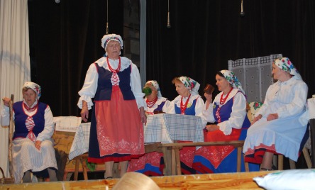 Grupa Teatralna LUBOMINIANKI z Boniewa - pow. włocławski, woj. kujawsko-pomorskie - RAJBY NIEUDANE (2)